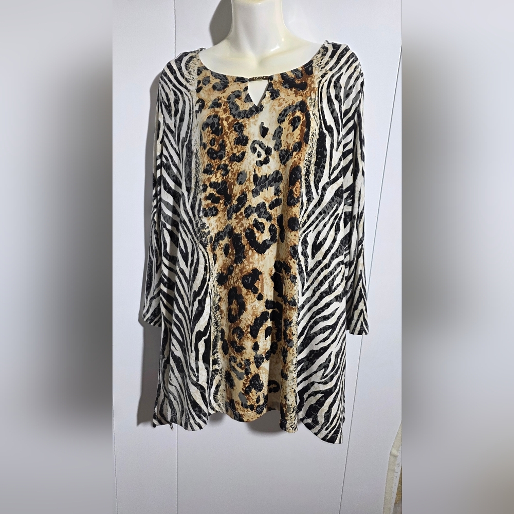Ruby Rd Cheetah Top Plus Size 1X - Picture 2 of 12